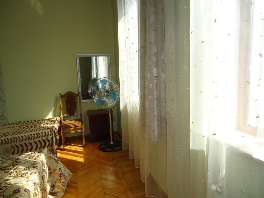 Guest House Lviv Грузия คูทายสิ ภายนอก รูปภาพ