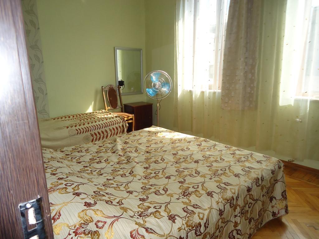 Guest House Lviv Грузия คูทายสิ ภายนอก รูปภาพ